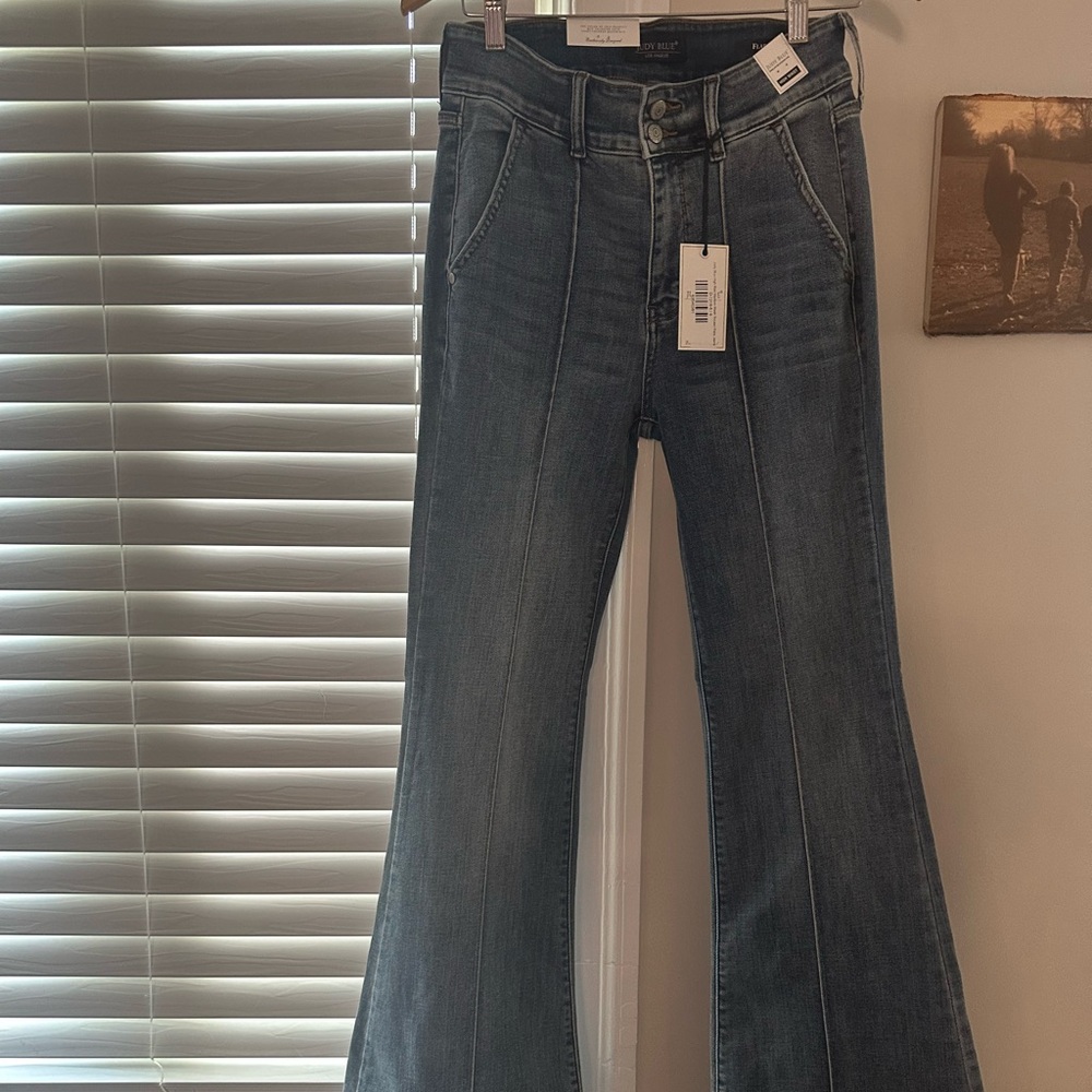 NEW WITH TAGS Judy Blue Medium Wash Wide Leg Jeans size 5/27 NEW STYLE